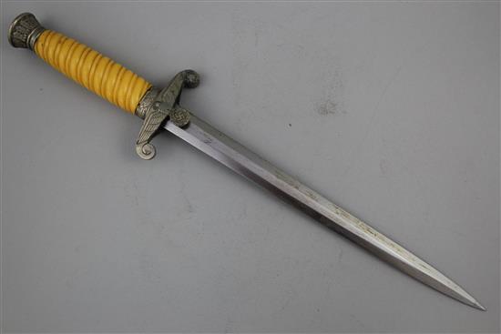 A German WWII Third Reich heer dress dagger, blade mark for A.W. Solingen, overall 15.75in.